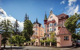 Lazensky Hotel Villa Smetana